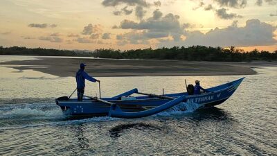 Muara Sungai Bojong Salawe Pangandaran Dangkal, Nelayan Berharap Secepatnya Di Normalisasi
