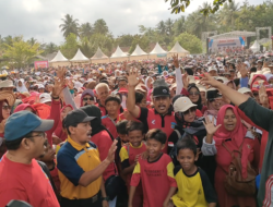 Ribuan Warga Ikuti Jalan Sehat Menyambut Hari Jadi Ke 11 Kabupaten Pangandaran