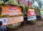 Bupati Bogor Kirim Karangan Bunga untuk Pasangan Juara