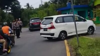 Kendaraan dari Zona Merah Diputarbalikkan