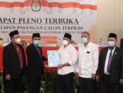 KPU Pangandaran, Menetapkan Jeje-Ujang Paslon Bupati dan Wakil Bupati Terpilih