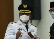 Jeje-Ujang Dilantik di Gedung Merdeka 