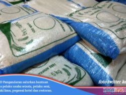 Pemerintah Daerah Salurkan Bantuan Beras ke Pelaku Usaha Wisata di Pangandaran