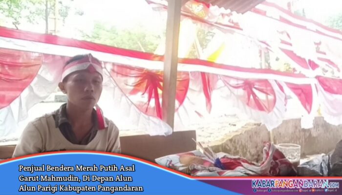 Akibat Pandemi Corona Penjual Bendera Merah Putih Omsetnya Anjlok