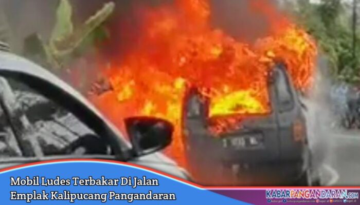 Mobil Ludes Terbakar Di Jalan Emplak,Diduga Korsleting Listrik
