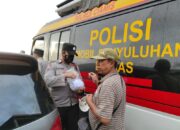 Polres Ciamis Gencar Berikan Himbauan Prokes Kepada Wisatawan Di Pantai Pangandaran