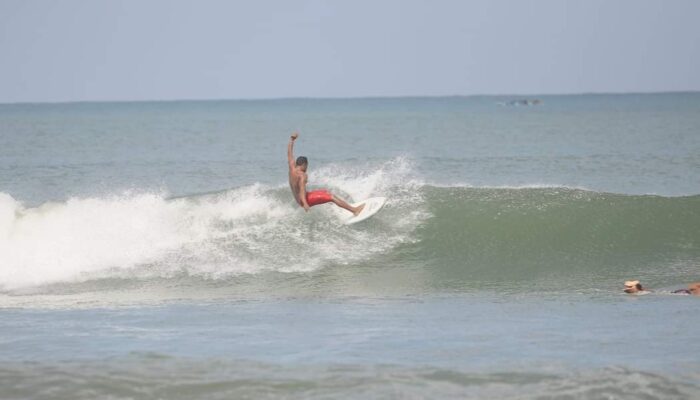 Info Pantai Pangandaran, Ini Spot Surfing Favorit Peselancar