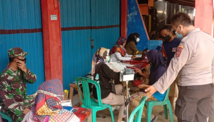Polsek Parigi Monitoring Vaksinasi Di Kawasan Wisata Body Rafting Citumang
