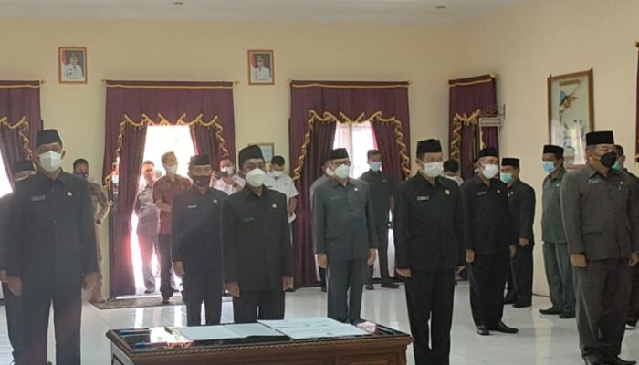 Bupati Jeje Wiradinata Lantik 8 Pejabat Pimpinan Tinggi Pratama Pemkab Pangandaran 2021