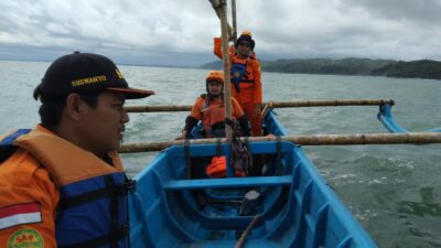 Tim SAR Gabungan Di Hari Ketiga Masih Terus Lakukan Pencarian Korban Tenggelam Pantai Karapyak