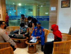 Langgar Prokes, Petugas Gabungan Tindak Dua Hotel Di Pantai Pangandaran