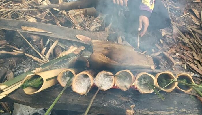 Cara Membuat Kuliner Nasi Liwet Leumeung Di Curug Leuwi Leutak Pangandaran