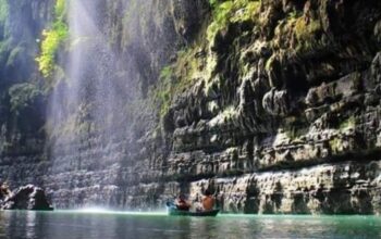 Destinasi Wisata Populer Green Canyon, Bikin Ketagihan Wisatawan