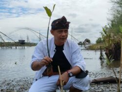 Ketua DPRD Pangandaran Tanam Ribuan Pohon Di Pantai Cemara Karangtirta