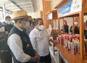 Gubernur Jabar Tinjau UMKM Juara Usai Meresmikan Alun Alun Pangbagea Kota Baru Pangandaran