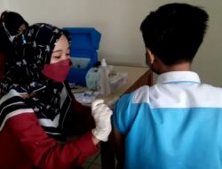 Karyawan Hotel dan Restoran Di Pangandaran Laksanakan Vaksinasi Booster