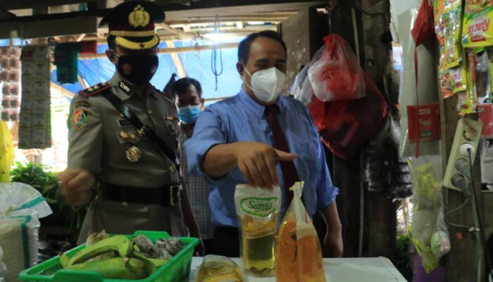 Bupati Pangandaran Monitor Ketersediaan Minyak Goreng Di Pasar Tradisional