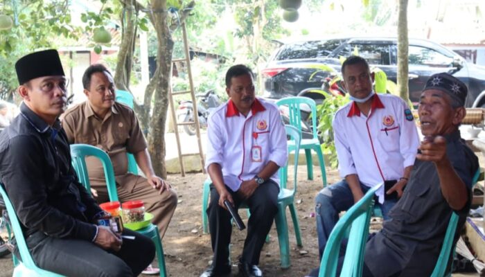 Ketua DPRD Bersama Ketua KONI Pangandaran Takziah Ke Keluarga Korban Tertabrak Moge