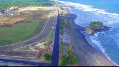 Sama Sama Dekat Pantai, Sirkuit Pertamina Mandalika Lombok Dengan Venue Pacuan Kuda Pangandaran