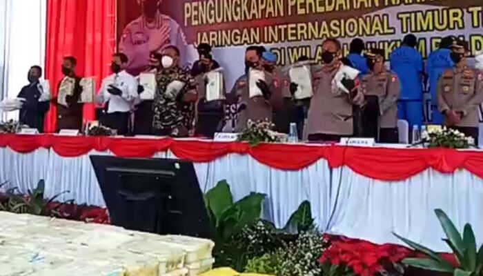 Polisi Ungkap 1,196 Ton Sabu Di Pantai Madasari,Kapolri Pimpin Konferensi Pers