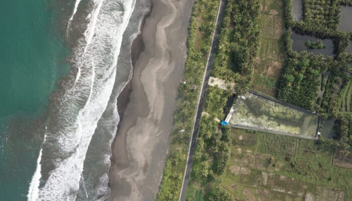 Hasil Pemotretan Dari Atas Kawasan Pantai Bojong Salawe Gunakan Pesawat Tanpa Awak