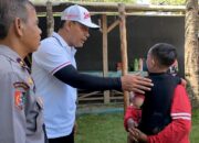 Ketua DPRD Pangandaran Gerak Cepat Tolong Anak Kecil Yang Terpisah Dari Keluarga Saat Berenang Di Pantai