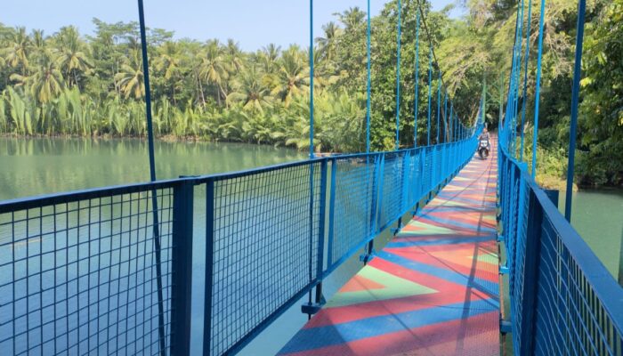 Spot Foto Jembatan Gantung Seperti Pelangi Bakal Jadi Daya Tarik Warga, Ada Di Cijulang