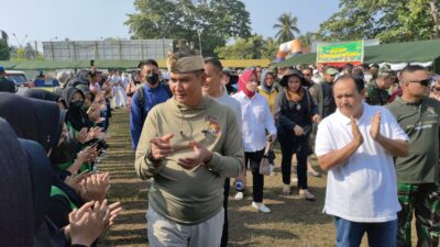 Pangdam III/ Siliwangi Mayjen TNI Kunto Arief Wibowo Disambut Meriah Oleh Para Pelajar Pangandaran