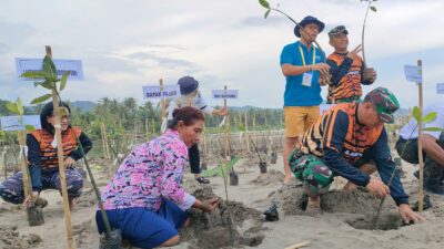 HUT Ke 76 Kodam III/Siliwangi, Pangdam Tanam 1500 Mangrove Di Pangandaran