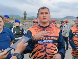 Mayjen TNI Kunto Arief Wibowo Akan Membuat Perahu Berbahan Semen Di Pangandaran