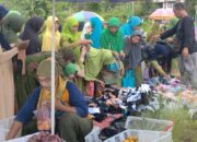 Berkah Pedagang Saat Pengajian Rutin Muslimatan Di Alun Alun Kota Baru Pangandaran