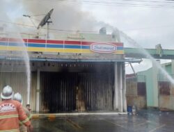 Kebakaran Minimarket Di Pangandaran, Bupati Pangandaran Ikut Mantau Proses Pemadaman
