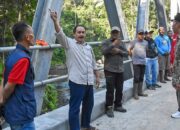 Bupati Pangandaran Jeje Wiradinata Meninjau Pembangunan Jembatan Sintok