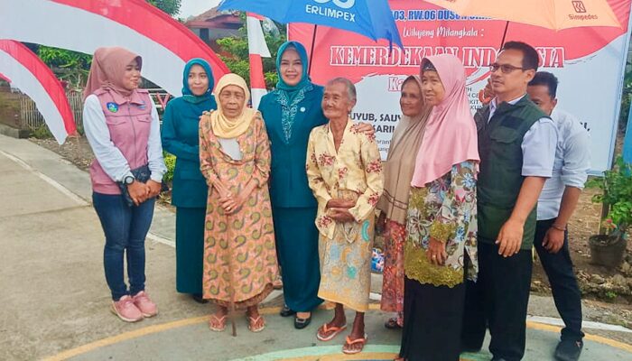 Ibu Bupati Pangandaran Apresiasi Ide Kreatifitas Warga Membuat Lorong Merah Putih