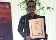 Bupati Pangandaran Jeje Wiradinata Di Anugrahi Tokoh Literasi Digital Daerah 2022 Oleh Gubernur Jabar