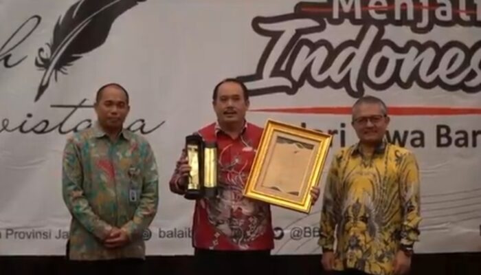 Bupati Pangandaran Raih Penghargaan Kawistara Award 2022
