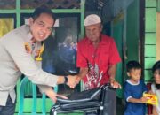Kapolres Pangandaran Serahkan Bantuan Sosial Pada Masyarakat