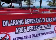 Menjelang Libur Lebaran 2024 Polairud Polres Pangandaran Pasang Spanduk Rambu-rambu Larangan Berenang