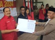 Ketua IMI Pangandaran Dadang Okta Daftar Bacalon Bupati dan Wakil Bupati Pangandaran, Diantar Ribuan Masyarakat