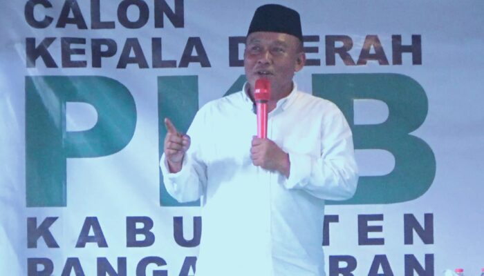 Dadang Okta Daftar Bacalon Bupati dan Wakil Bupati Diantar Kiyai Ke PKB Pangandaran