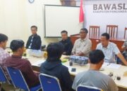 Mahasiswa Peduli Demokrasi Gelar Audiensi dengan Bawaslu Kabupaten Pangandaran, Bahas Kelalaian KPU dalam Rekrutmen PPS untuk Pilkada 2024