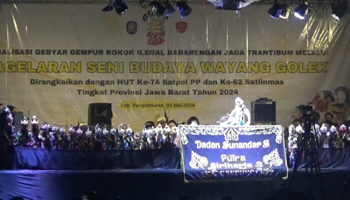 Sosialisasi Gempur Rokok Ilegal,Penonton Menyemut Saksikan Wayang Golek Di Pangandaran