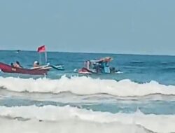 Perahu Nelayan Terbalik Saat Akan Melaut Di Muara Bojongsalawe, Ini Imbauan BMKG