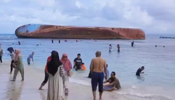 Ketua DPRD Pangandaran Bersama Tokoh Masyarakat Ajukan Permohonan Ke BKSDA Mengubah Status Pantai Pasir Putih