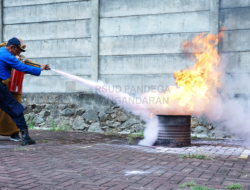 Pegawai RSUD Pandega Pangandaran Ikuti Latihan Penanggulangan Kebakaran