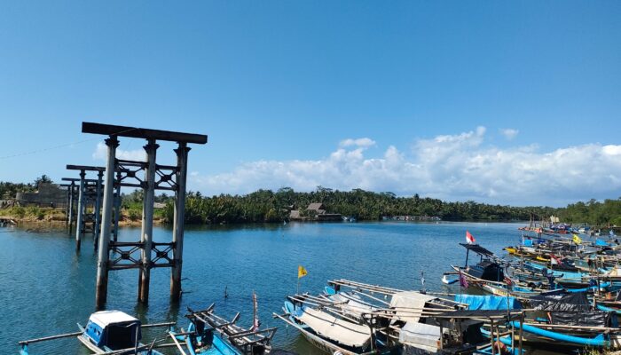 Foto Pemandangan Suasana Sungai Sodong Kopo Nusawiru Cijulang
