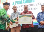 Bupati Pangandaran Jeje Wiradinata Dapat Penghargaan PGM Award 2024