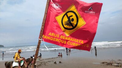Dua Wisatawan Asal Garut Terseret Arus Pantai Pangandaran, Satu Orang Belum Ditemukan