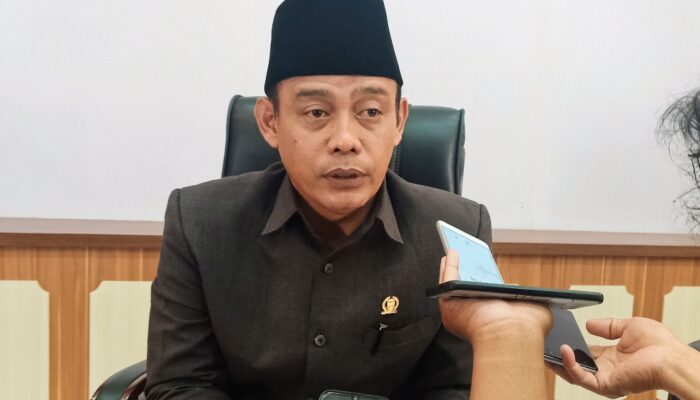 Ketua DPRD Pangandaran Menyayangkan Banyak Drainase Beralih Fungsi Jadi Pembuangan Limbah Rumah Tangga