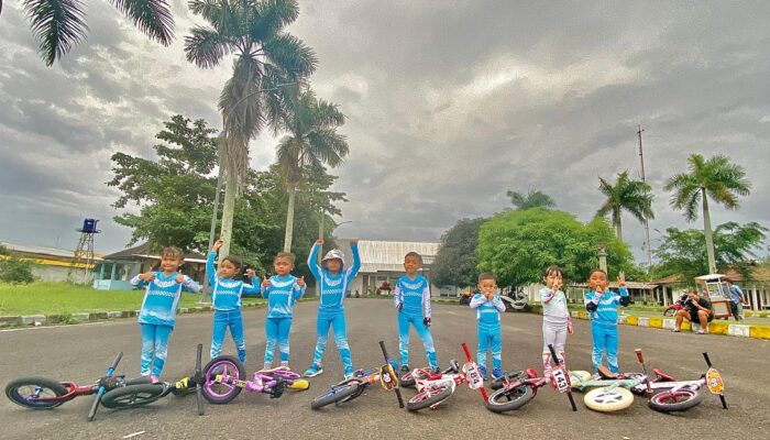 Pembalap Cilik Asal Pangandaran Bawa Pulang 7 Medali Di Kejurda Pushbike Kuningan Championship 2025